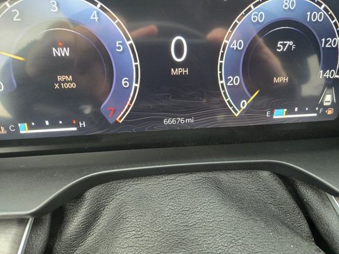 Used 2023 Jeep Grand Cherokee L Limited image 12