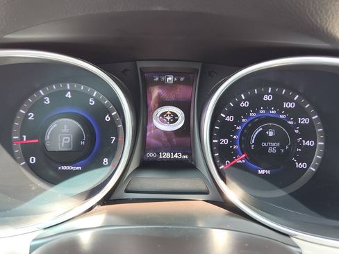 Used 2013 Hyundai Santa Fe Sport 2.0T w/ Technology Pkg AWD/4WD image 22