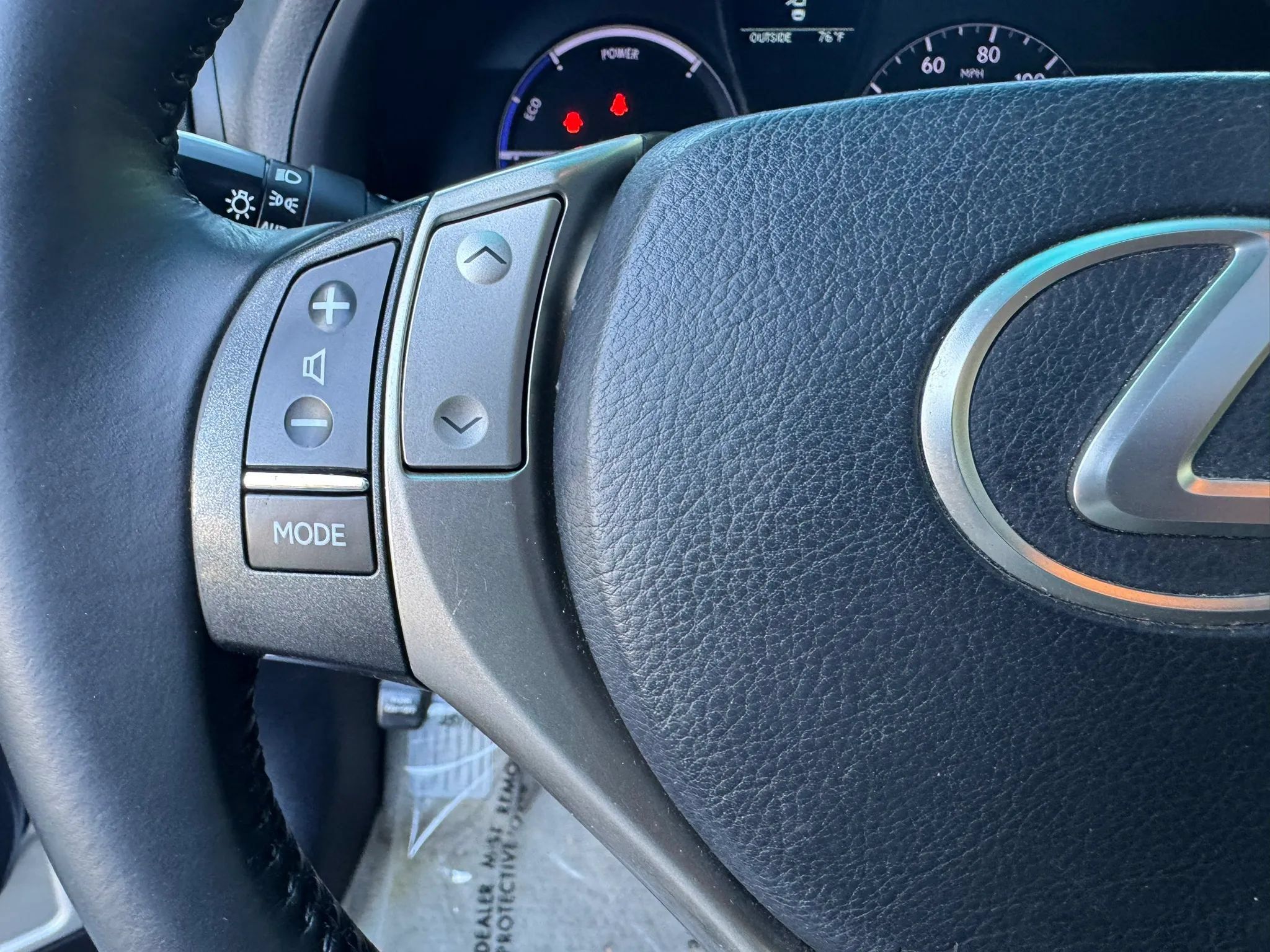 Used 2013 Lexus RX 450h AWD w/ Navigation Pkg image 32