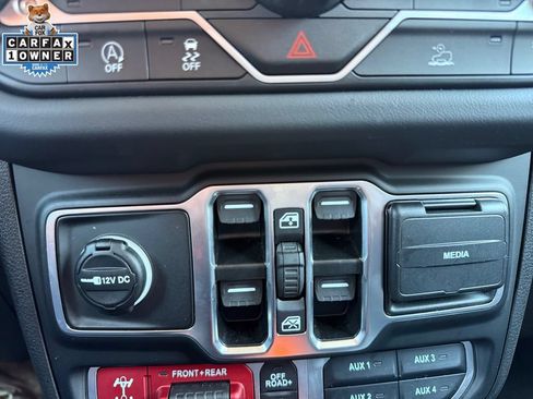 Used 2026 Jeep Wrangler Unlimited Rubicon AWD/4WD image 28