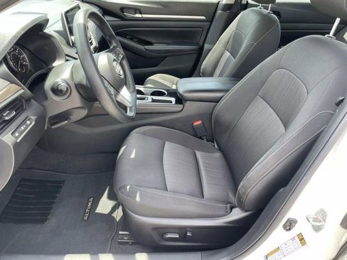 Used 2023 Nissan Altima 2.5 SV FWD image 19