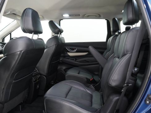 Used 2022 Subaru Ascent Limited AWD/4WD image 16
