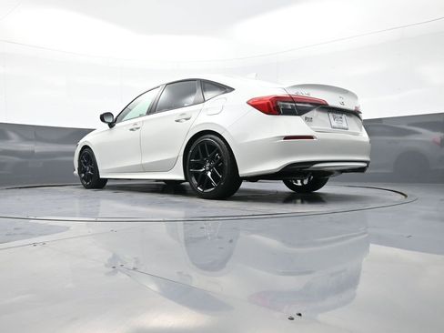 Used 2023 Honda Civic Sport image 31