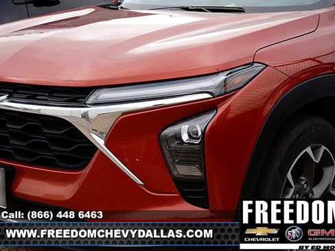 Certified 2024 Chevrolet Trax LT FWD image 4