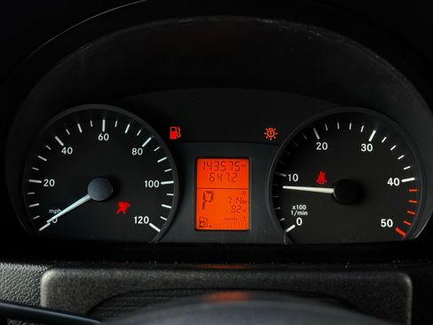 Used 2016 Mercedes-Benz Sprinter 2500 image 22