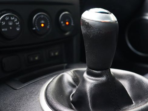 Used 2008 MAZDA MX-5 Miata Grand Touring w/ Premium Pkg RWD image 44