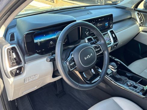 Used 2023 Kia Sorento SX AWD/4WD image 20