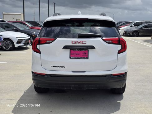 Used 2021 GMC Terrain SLT w/ Elevation Edition FWD image 7
