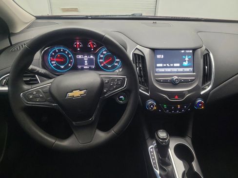 Used 2017 Chevrolet Cruze LT w/ Convenience Package image 22