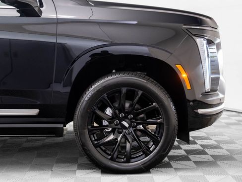 New 2026 Cadillac Escalade ESV Luxury w/ Touring Package image 41