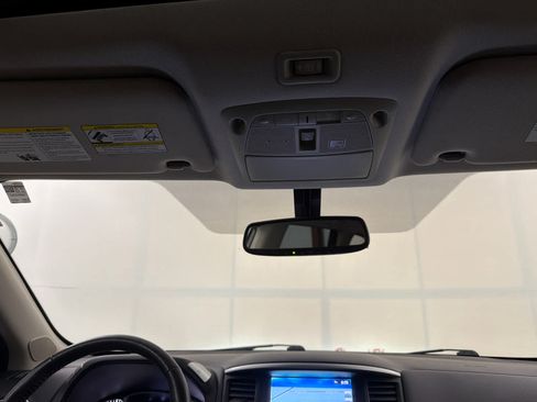 Used 2020 Nissan Pathfinder SL FWD image 21