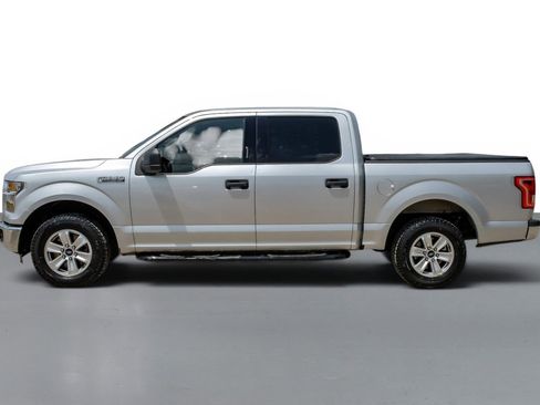 Used 2016 Ford F150 XLT RWD image 9