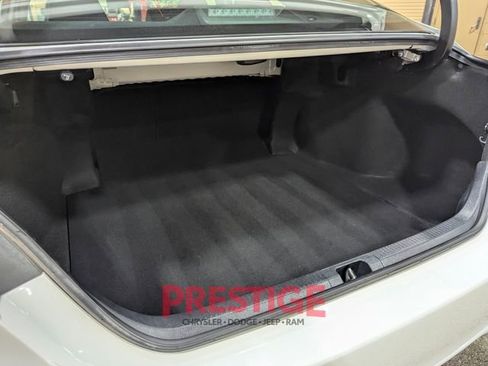 Used 2022 Toyota Camry SE image 8