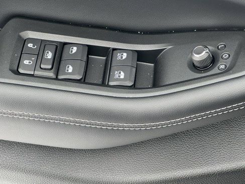 New 2025 Jeep Grand Cherokee L Limited image 11