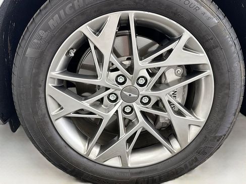 Used 2023 Genesis GV70 2.5T w/ Advanced Package image 29