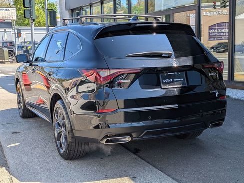 Used 2023 Acura MDX A-Spec image 11