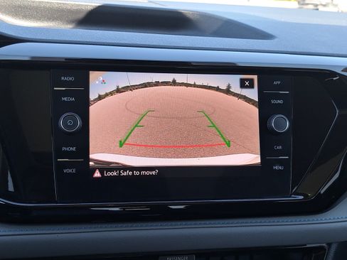 Used 2024 Volkswagen Taos SE FWD image 24