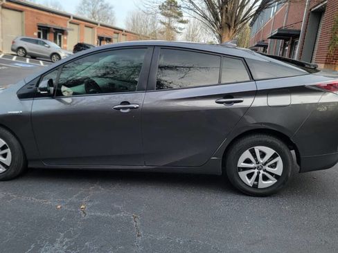 Used 2016 Toyota Prius Three image 8