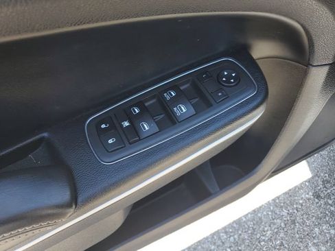Used 2022 Chrysler 300 S RWD image 20