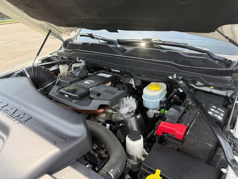 Used 2021 RAM 3500 Limited AWD/4WD image 42