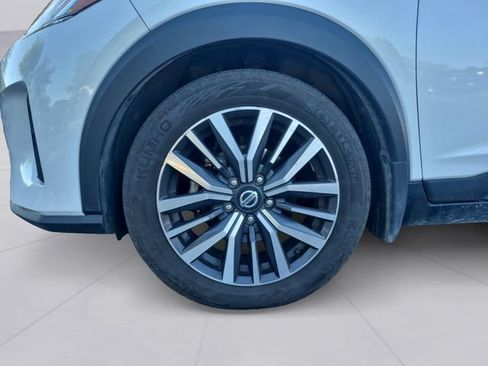 Used 2021 Nissan Kicks SV FWD image 9