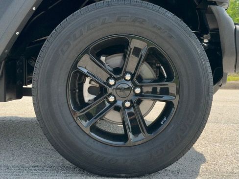 Used 2022 Jeep Wrangler Unlimited Sport AWD/4WD image 32