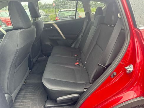 Used 2014 Toyota RAV4 XLE AWD/4WD image 11