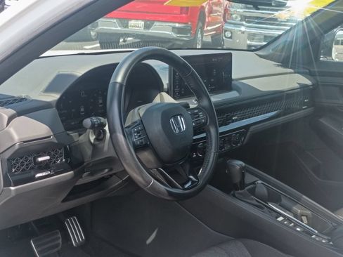 Used 2024 Honda Accord Sport image 19