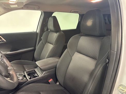 Used 2022 Mitsubishi Outlander ES FWD image 22