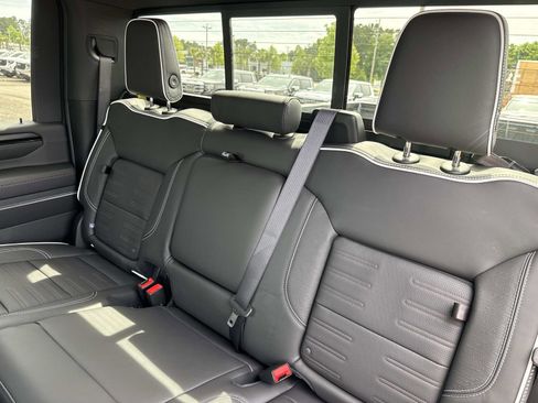 New 2026 GMC Sierra 2500 AT4X w/ AT4X AEV Edition AWD/4WD image 17
