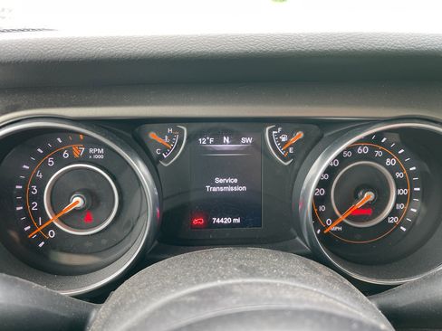 Used 2018 Jeep Wrangler Unlimited Sport S image 4