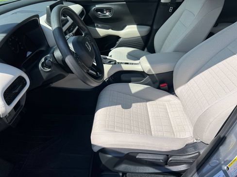 Used 2024 Honda HR-V LX image 11