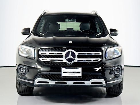 Used 2023 Mercedes-Benz GLB 250 4MATIC image 2