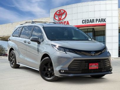Used 2026 Toyota Sienna XLE Woodland Edition