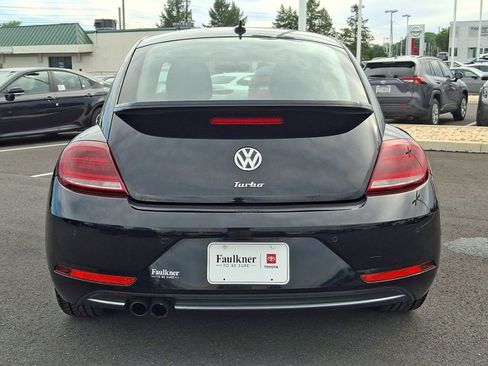 Used 2019 Volkswagen Beetle 2.0T SE FWD image 5