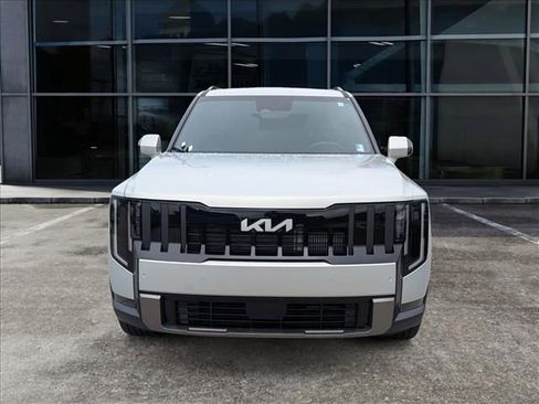 Used 2027 Kia Telluride S w/ Towing Package AWD/4WD image 3