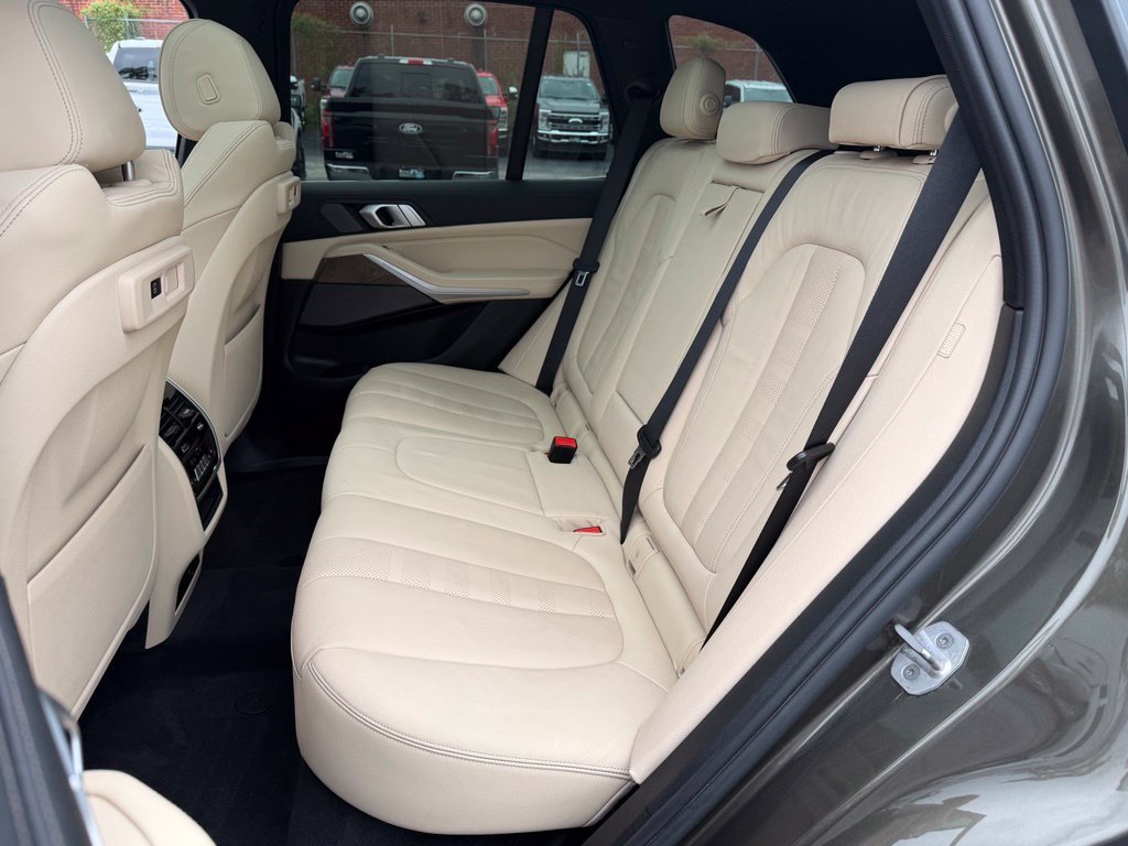 Used 2021 BMW X5 xDrive40i w/ Premium Package AWD/4WD image 21