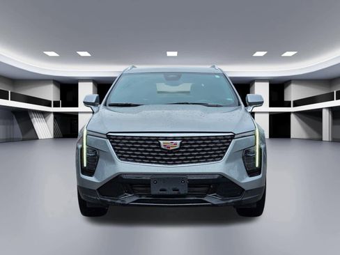 Used 2025 Cadillac XT4 Premium Luxury AWD/4WD image 9
