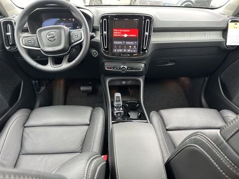 New 2026 Volvo XC40 B5 Plus w/ Climate Package AWD/4WD image 13