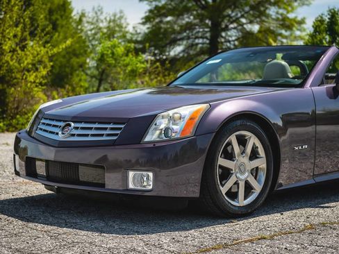 Used 2004 Cadillac XLR image 41