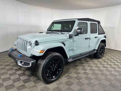 Used 2023 Jeep Wrangler Unlimited Sahara w/ Cold Weather Group image 7