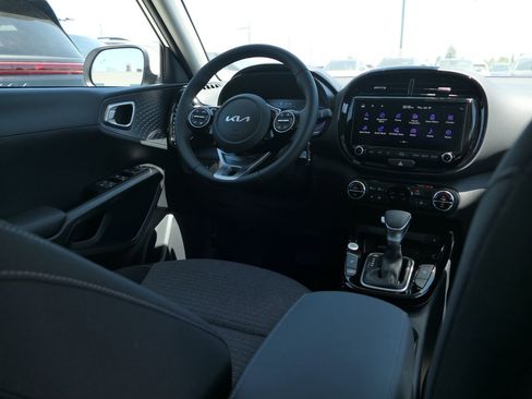 New 2025 Kia Soul EX image 24