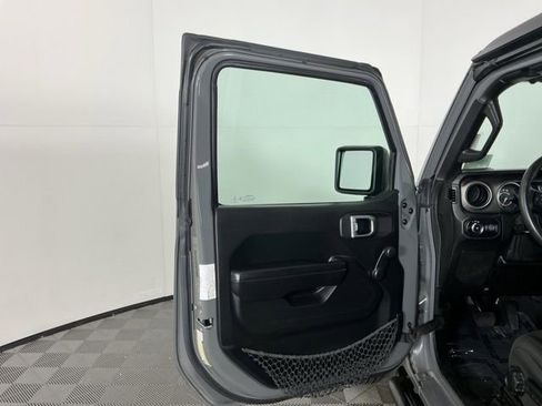 Used 2019 Jeep Wrangler Sport AWD/4WD image 11
