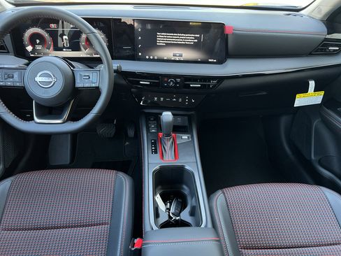 New 2026 Nissan Kicks SR w/ Illumination Package image 19