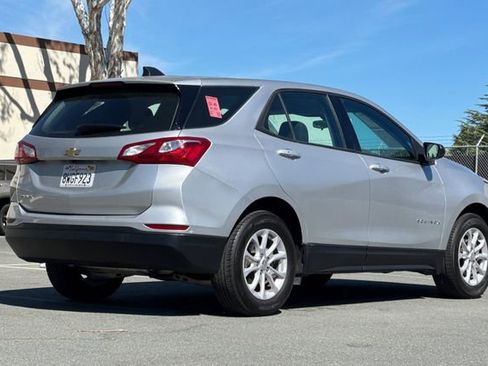 Used 2019 Chevrolet Equinox LS image 4