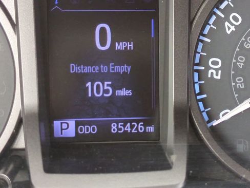 Used 2018 Toyota Tacoma TRD Sport w/ Technology Package image 24