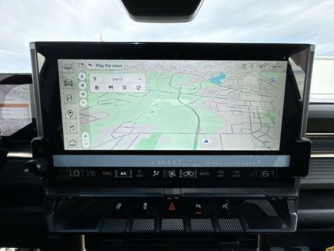 New 2025 GMC Hummer EV 2X image 18