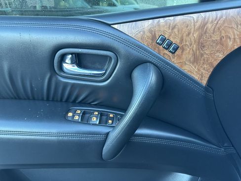 Used 2021 Nissan Armada SL w/ Captain's Chairs Package image 11