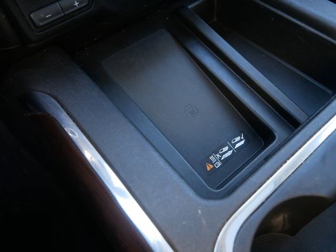 Used 2019 GMC Sierra 1500 SLT w/ SLT Premium Plus Package image 31