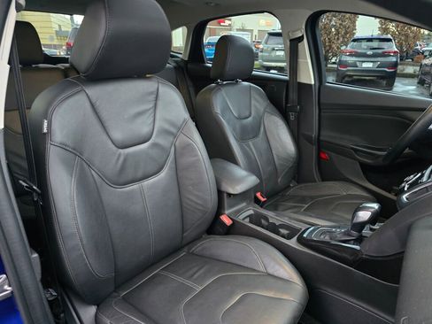 Used 2015 Ford Focus Titanium w/ Titanium Cold Weather Package image 7
